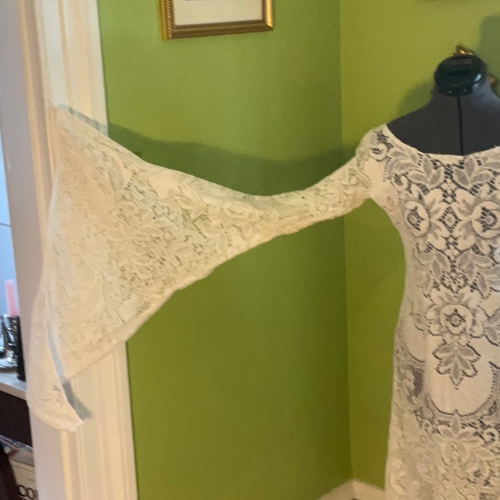 Vintage lace tablecloth maxi dress with angel sleeves - Picture 2 of 6